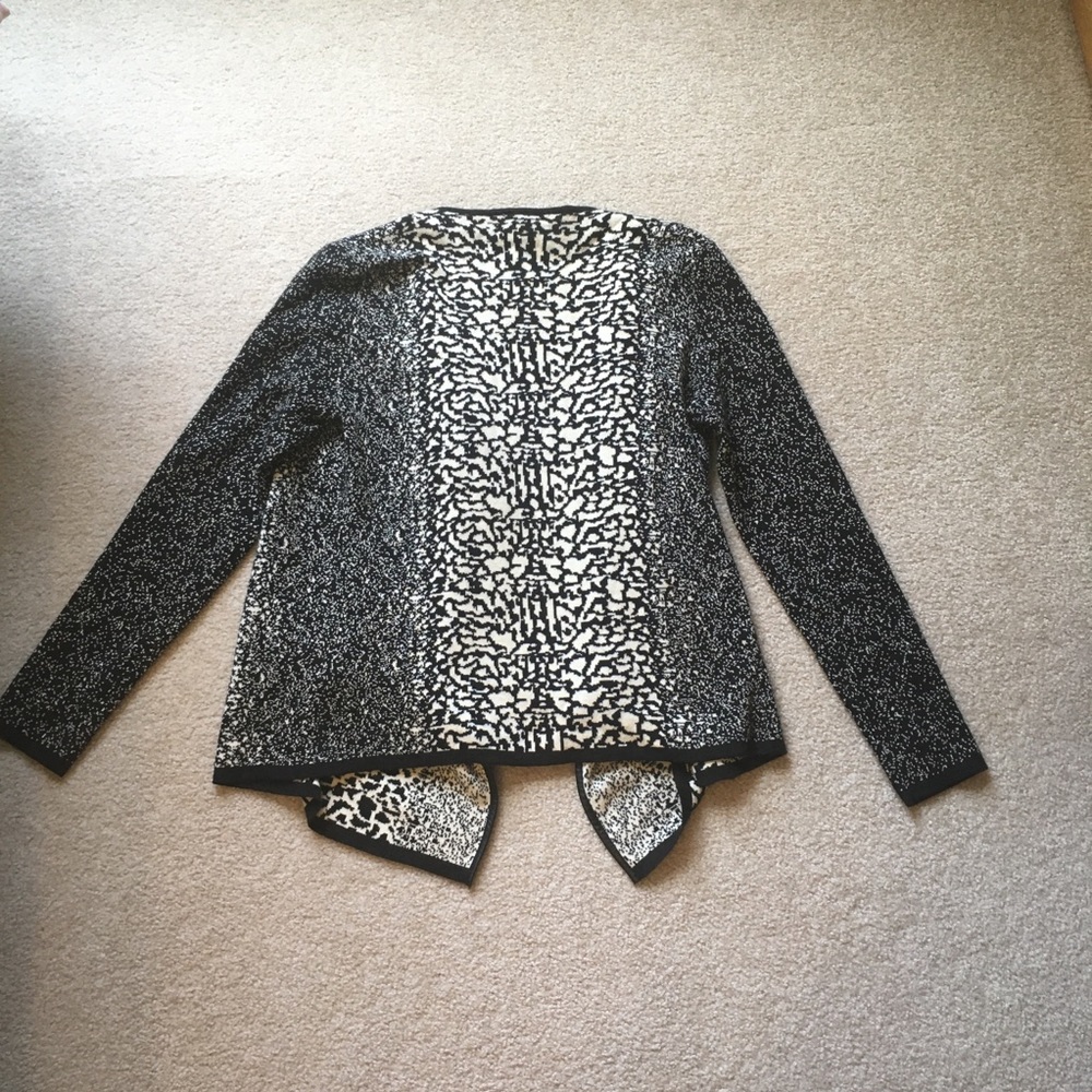 Animal Print Cardigan - Picture 6 of 8